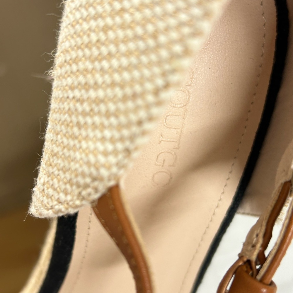 Elegant Black and Cream Espadrille Wedges - Picture 9 of 11
